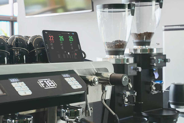 FLOW Coffee Telemetry System in use at a cafe